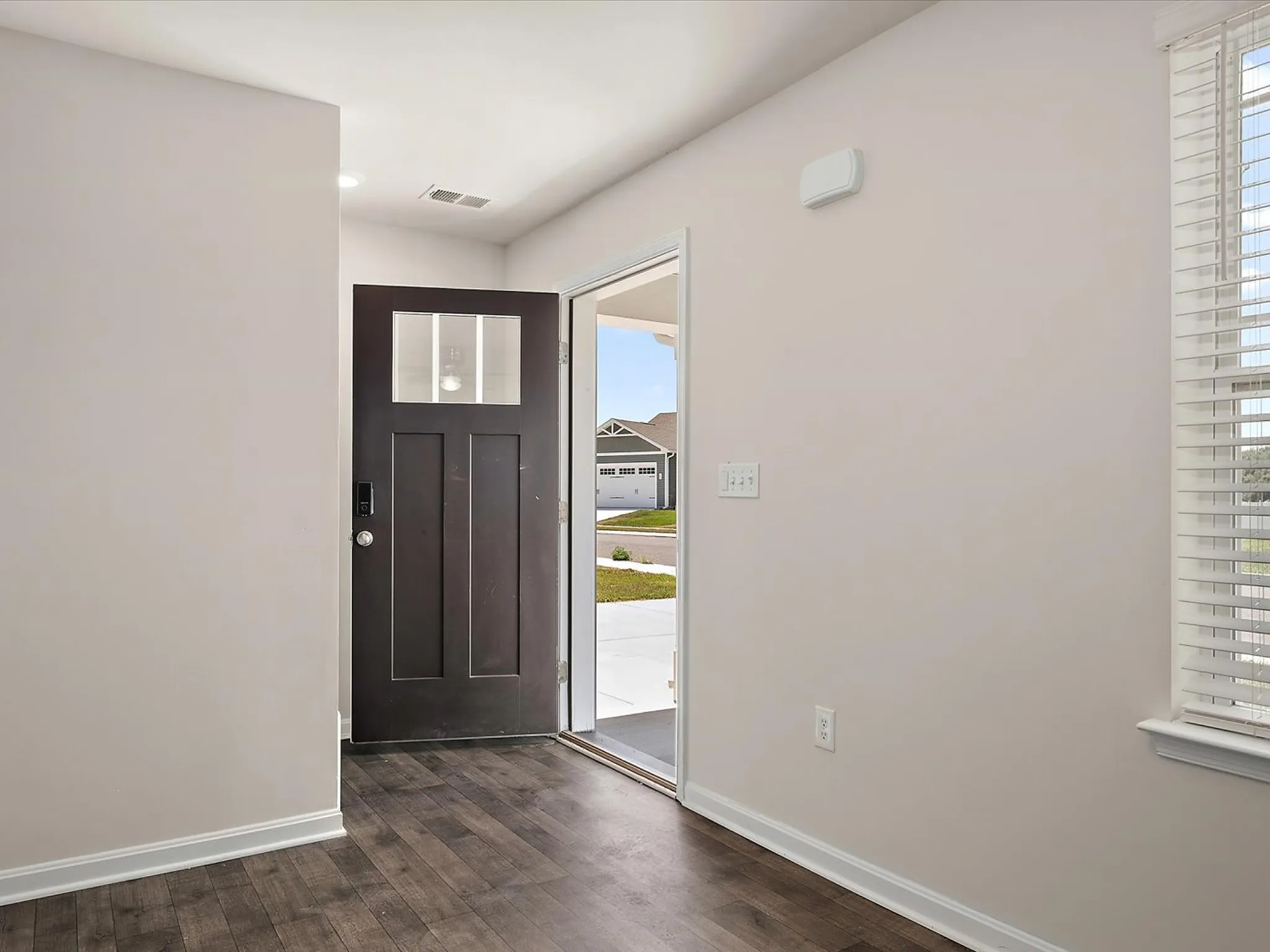 From fully inspected to fully yours in just 72 hours. - Image 3