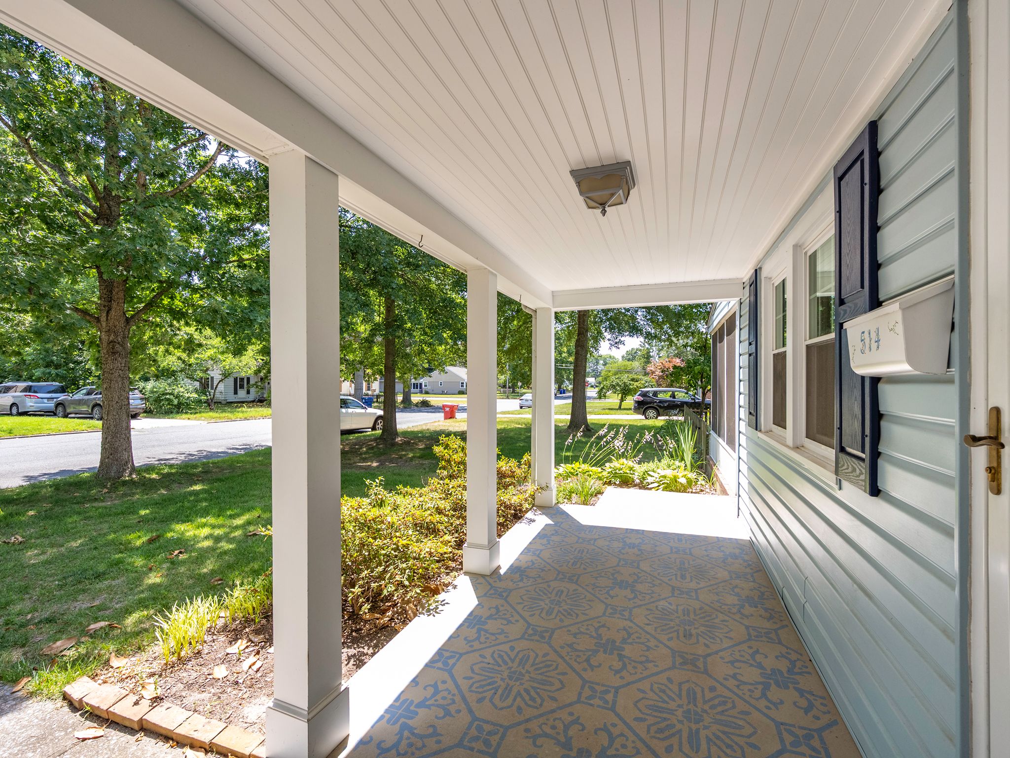 Gallery image slideShow21