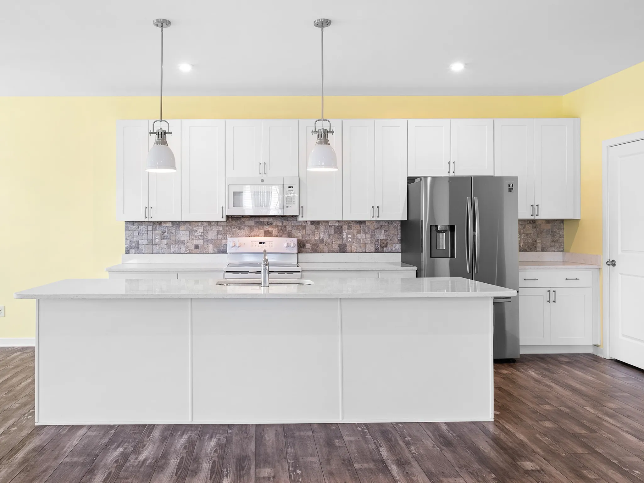 From fully inspected to fully yours in just 72 hours. - Image 3