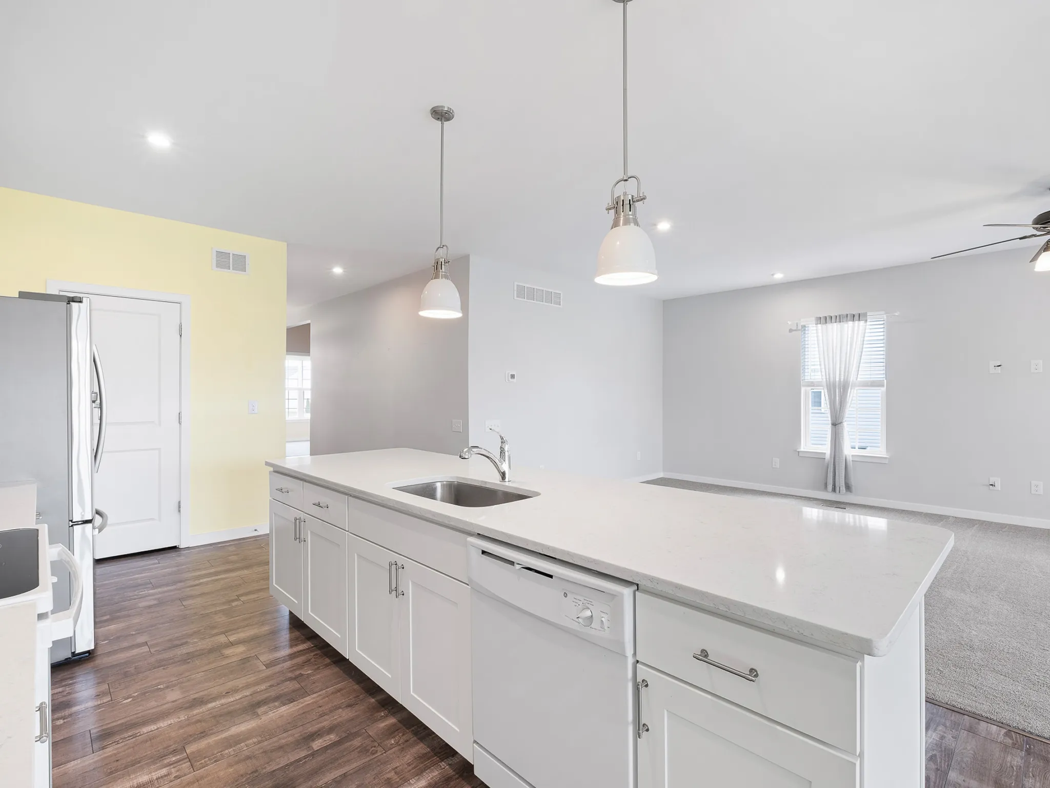 From fully inspected to fully yours in just 72 hours. - Image 4
